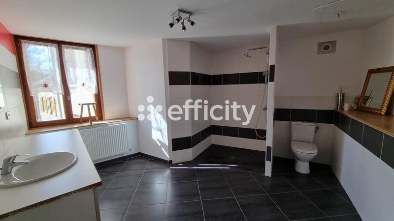 Maison - 198 m² - 10 pièces