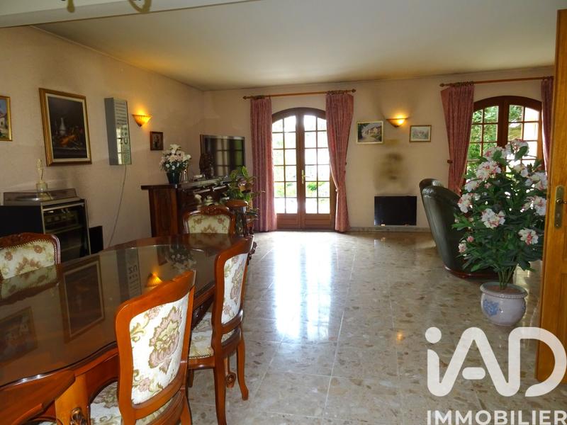 Maison - 195 m² - 9 pièces