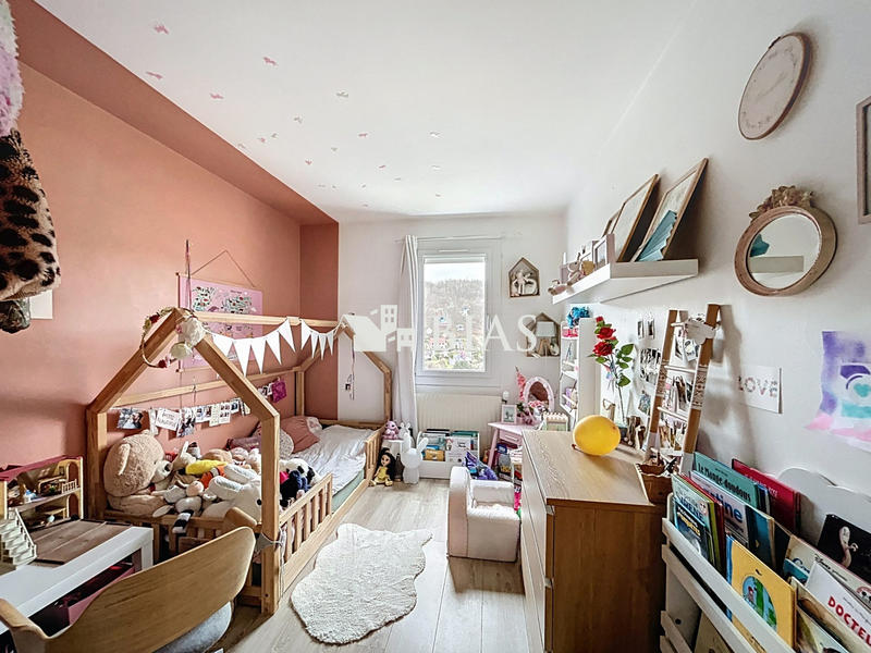 Maison - 82 m² - 5 pièces