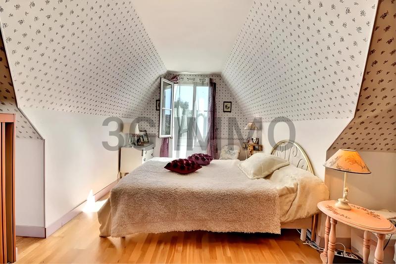 Maison - 144 m² - 7 pièces