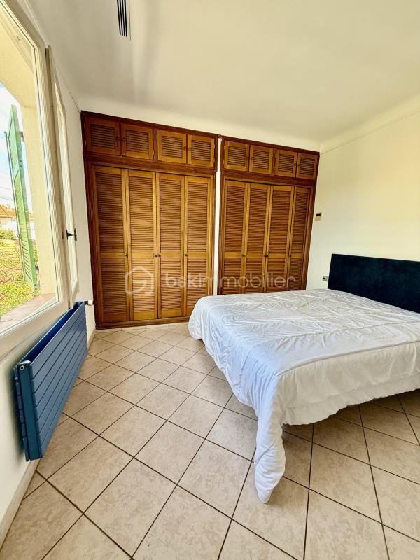 Villa - 180 m² - 6 pièces