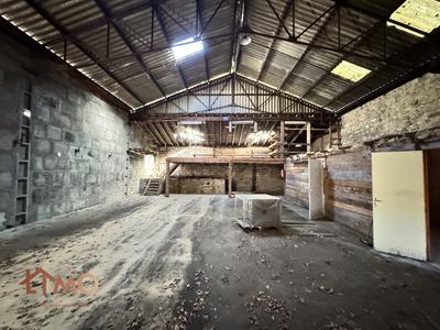 Parking / Garage - 208 m²