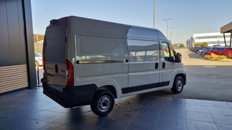 Peugeot Boxer Fourgon 3.0t l2h2 120 ss bvm6