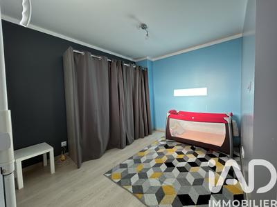 Maison - 80 m² - 5 pièces