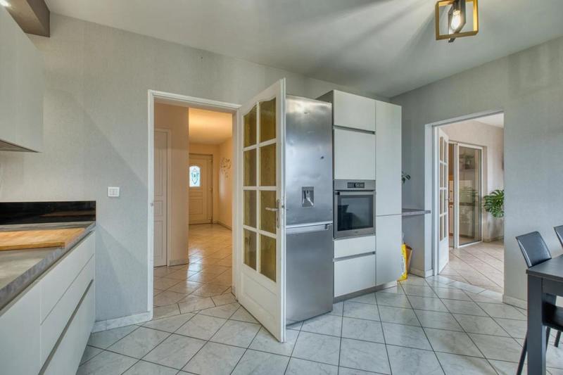 Maison - 266 m² - 7 pièces