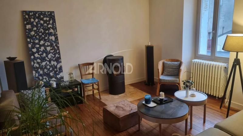 Maison - 189 m² - 9 pièces