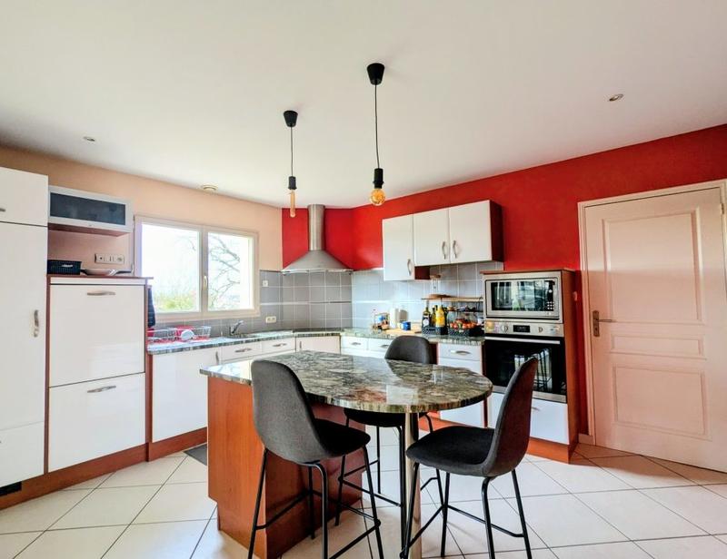 Maison - 330 m² - 11 pièces