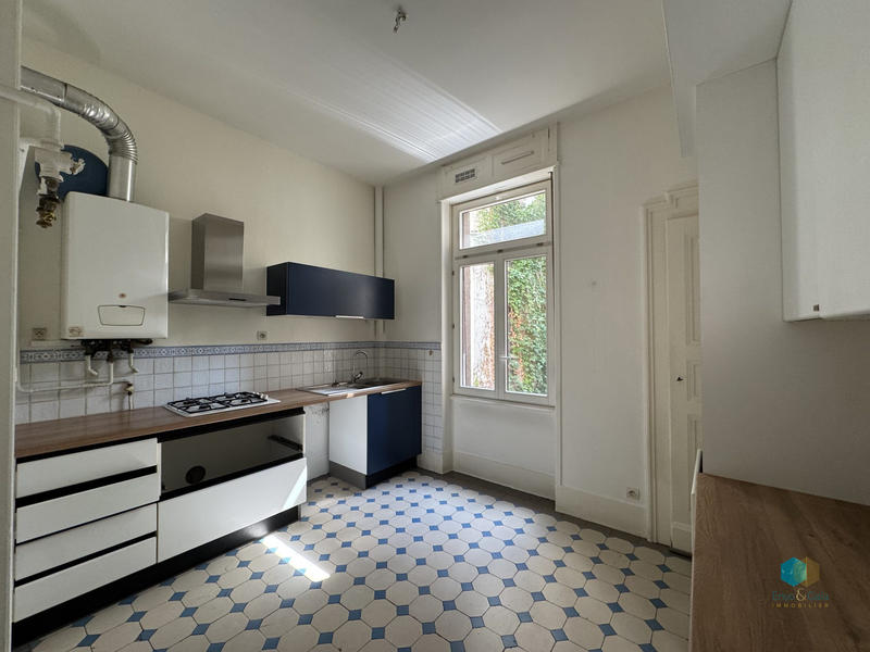 Appartement - 157 m² - 6 pièces