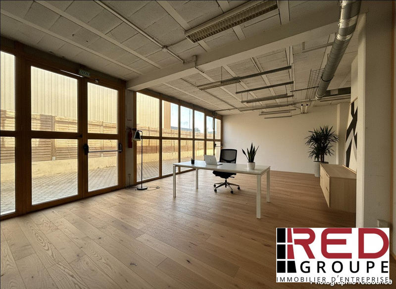 Local d'activités - 127 m²