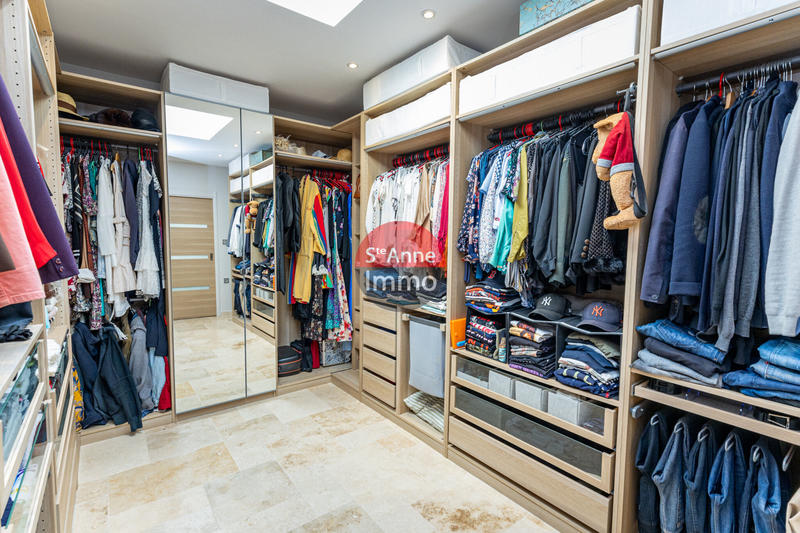 Maison - 290 m² - 6 pièces