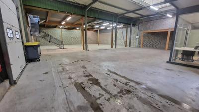 Local d'activités - 554 m² - 6 pièces