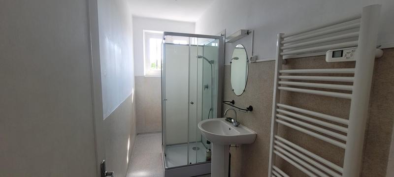 Maison - 220 m² - 8 pièces