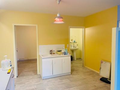 Bureau - 80 m² - 3 pièces