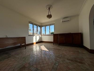 Maison - 164 m² - 8 pièces