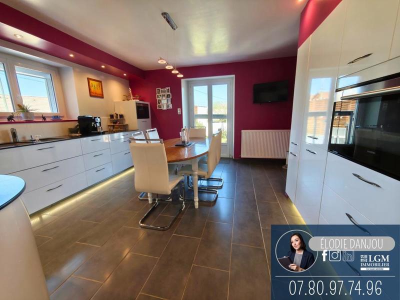 Maison - 170 m² - 5 pièces