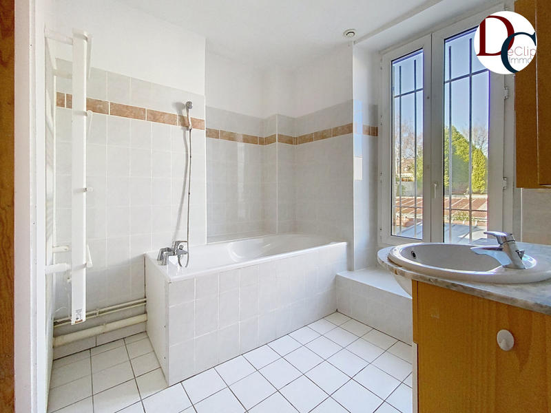 Appartement - 93 m² - 3 pièces