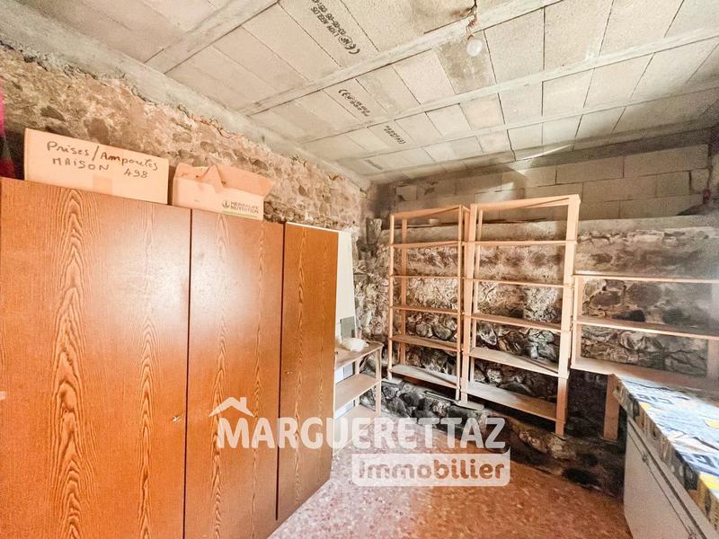 Maison de village - 280 m² - 4 pièces