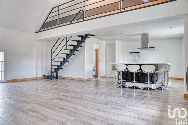 Maison - 414 m² - 14 pièces