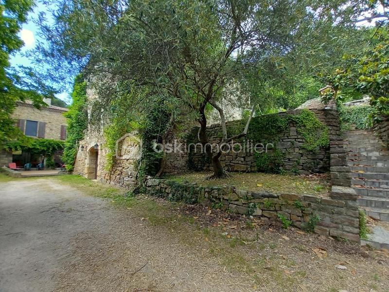 Propriété - 200 m² - 5 pièces