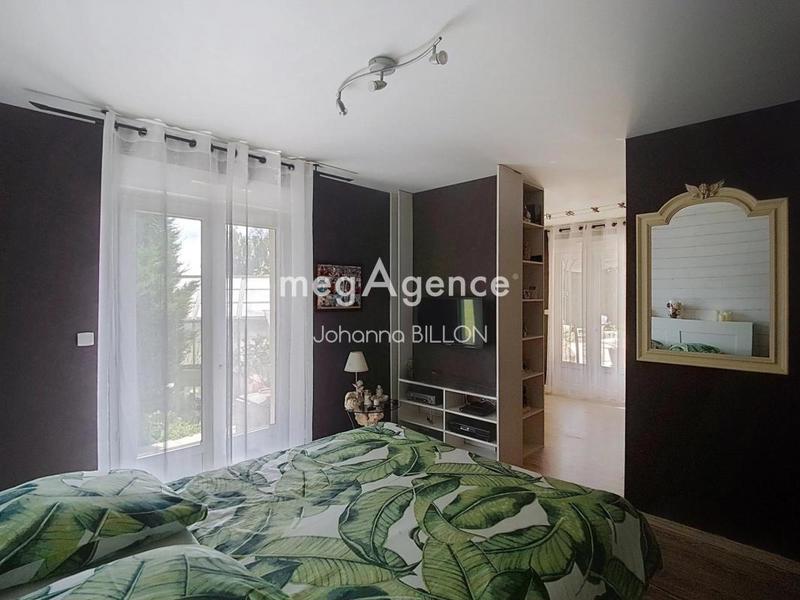 Maison traditionnelle - 178 m² - 6 pièces