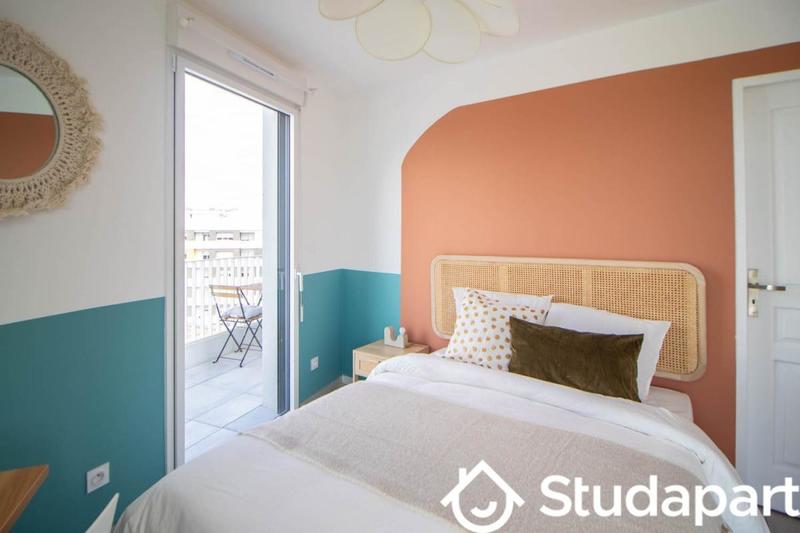 Chambre - 10 m² - 1 pièce