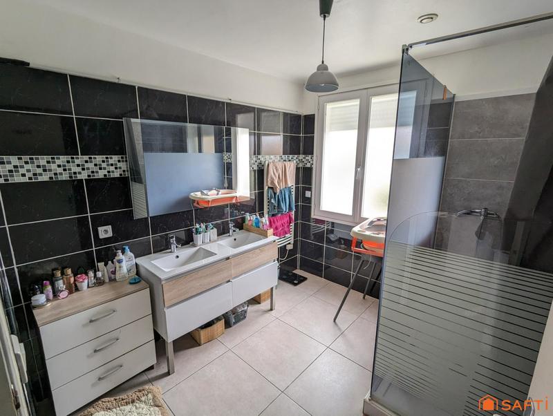 Maison - 143 m² - 7 pièces