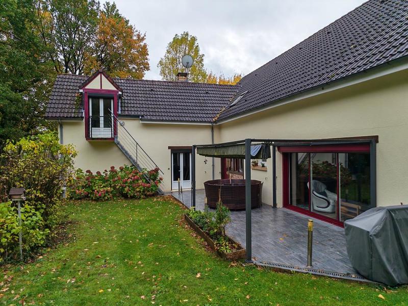 Maison - 157 m² - 6 pièces