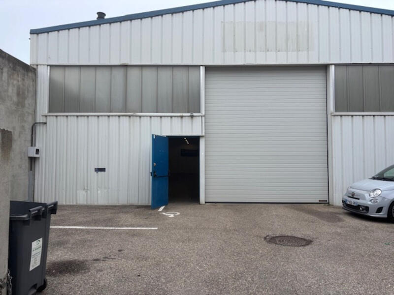 Local d'activité / Entrepôt - 500 m²