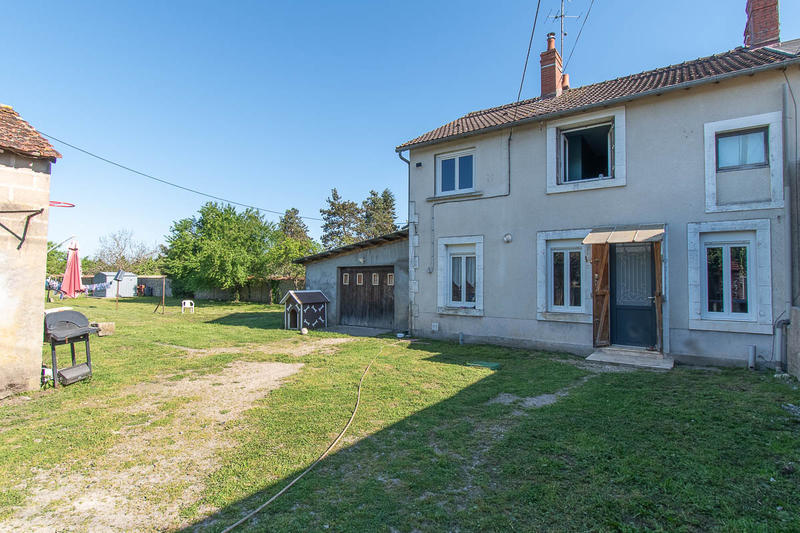 Maison - 95 m² - 5 pièces