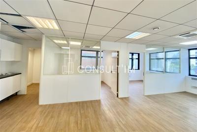 Bureau - 98 m²