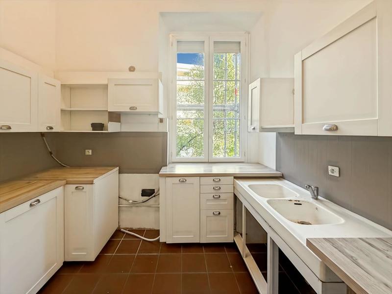 Appartement - 100 m² - 4 pièces