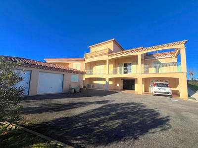 Maison - 140 m² - 5 pièces