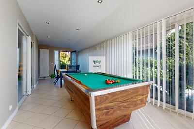 Maison - 203 m² - 7 pièces