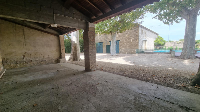 Propriété - 281 m² - 1 pièce