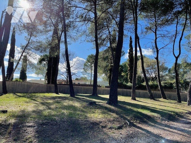 Maison - 234 m² - 8 pièces