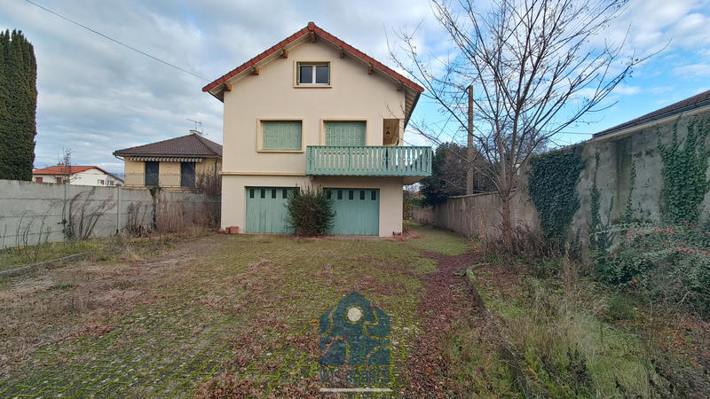 Maison - 200 m² - 8 pièces