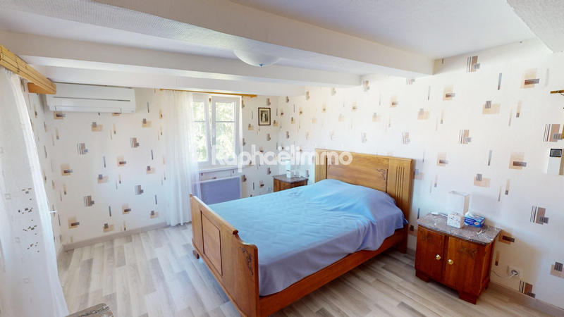 Maison - 700 m² - 6 pièces