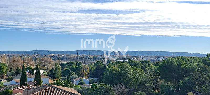 Maison - 183 m² - 5 pièces