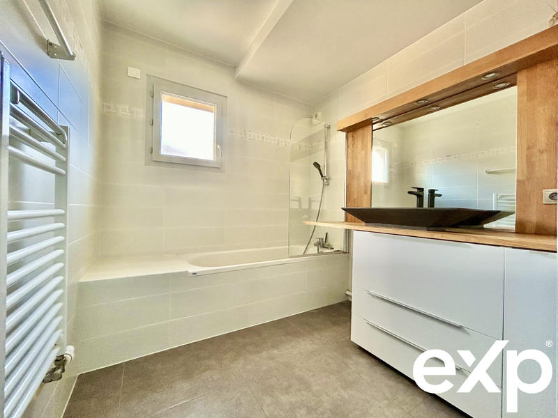 Appartement - 77 m² - 3 pièces