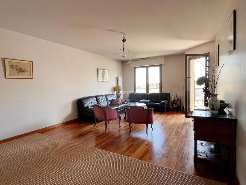 Appartement - 102 m² - 4 pièces