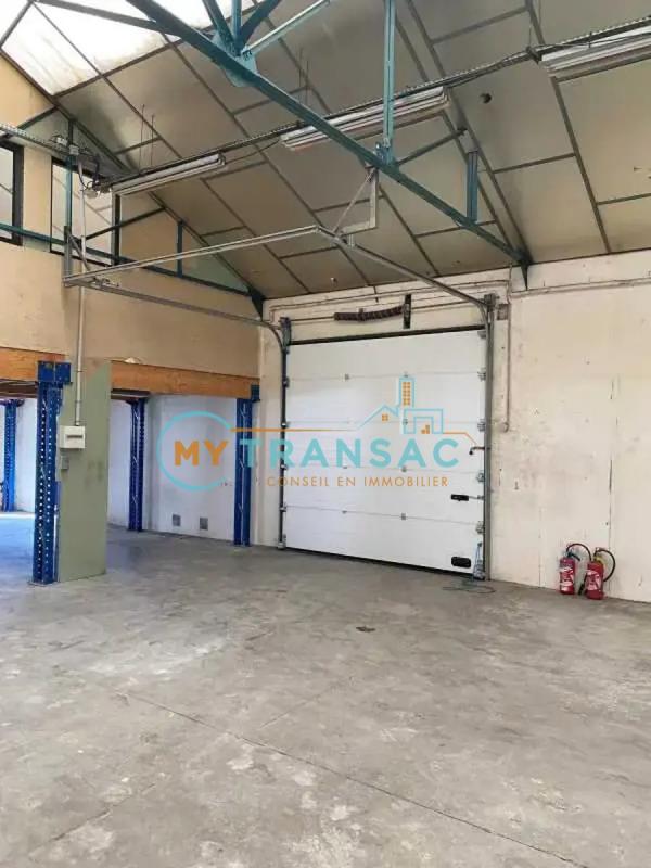 Local d'activité / Entrepôt - 351 m²