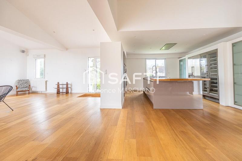 Maison - 183 m² - 6 pièces