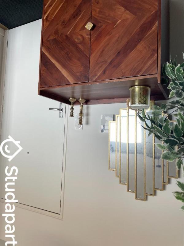 Chambre - 9 m² - 1 pièce