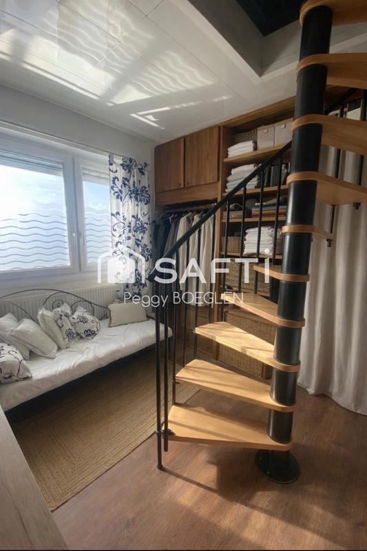 Maison - 99 m² - 8 pièces