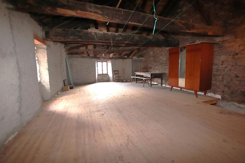 Maison - 235 m² - 6 pièces