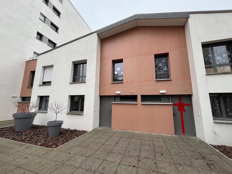 Appartement - 94 m² - 5 pièces