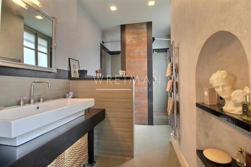 Appartement - 75 m² - 2 pièces