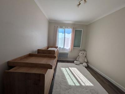 Appartement - 90 m² - 3 pièces