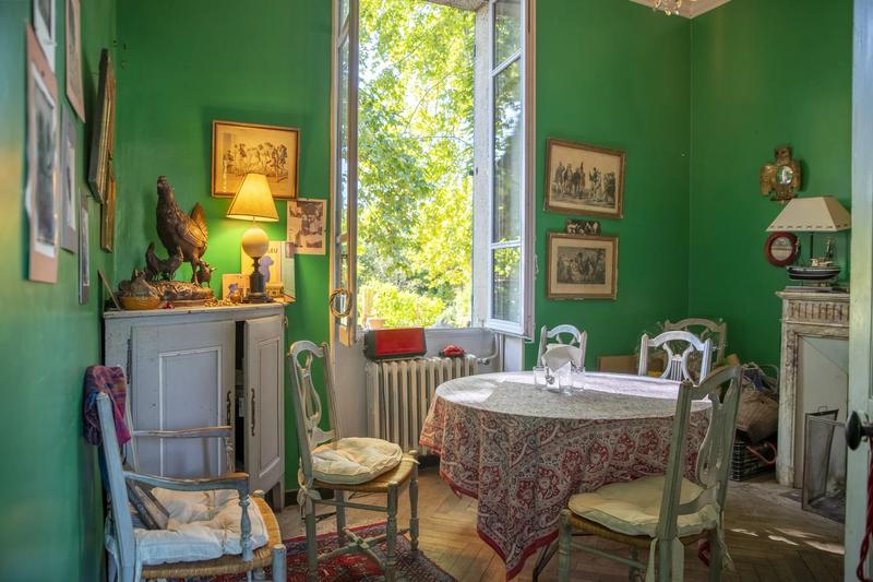 Maison - 325 m² - 13 pièces