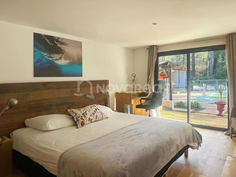 Villa - 200 m² - 8 pièces